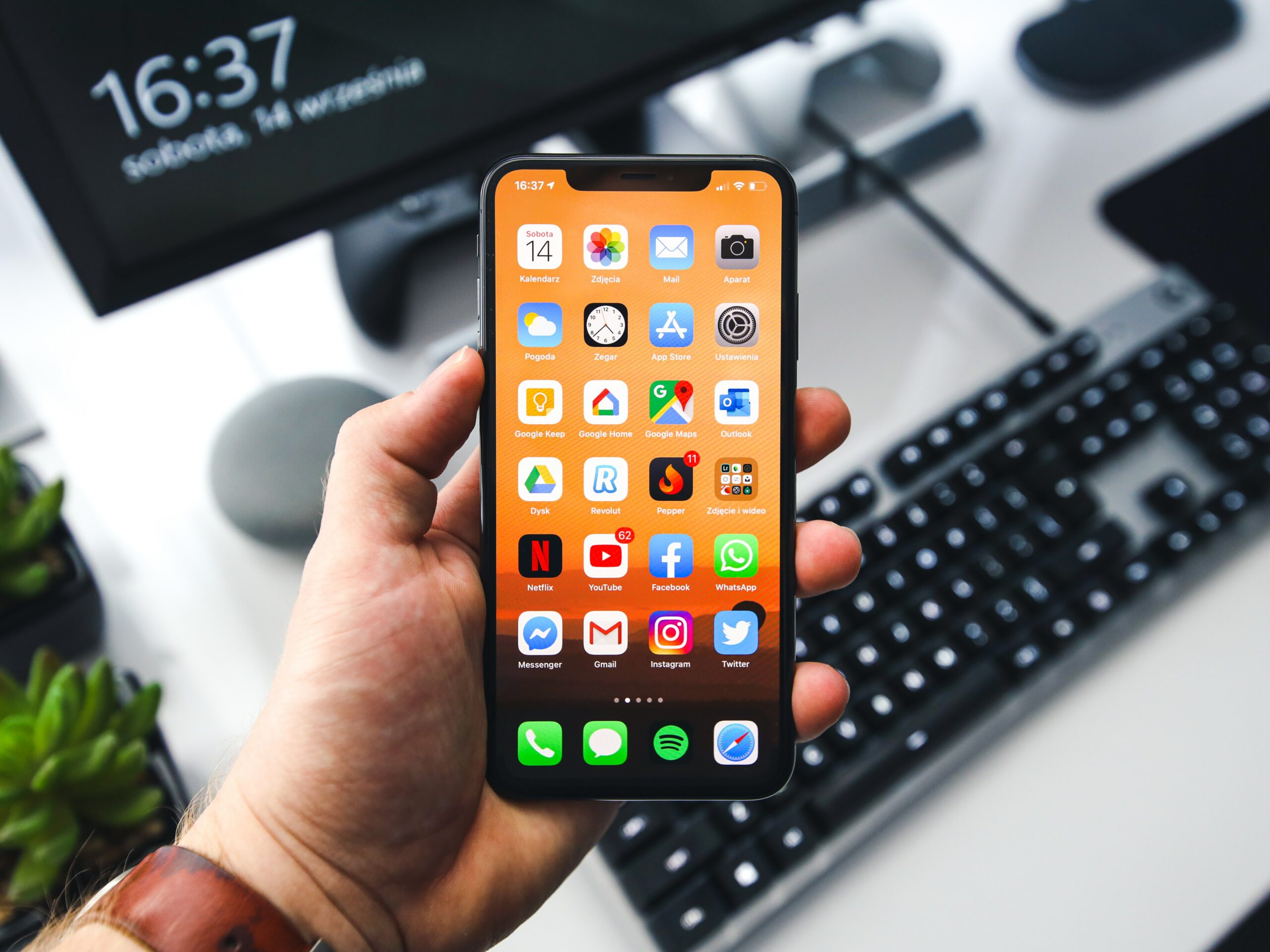 iOS 15 updates and the impact on Fliplet apps and app creators